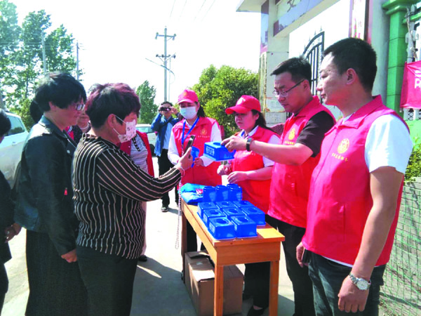 1588161725839132.jpg 法治宣传活动1.jpg